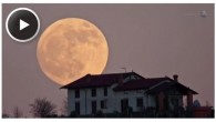 5 y 6 de Mayo: “super Luna” A la Luna llena se le atribuye la reputación de causar problemas: levanta altas mareas, hace aullar a los perros, nos despierta en medio de la noche con haces de...